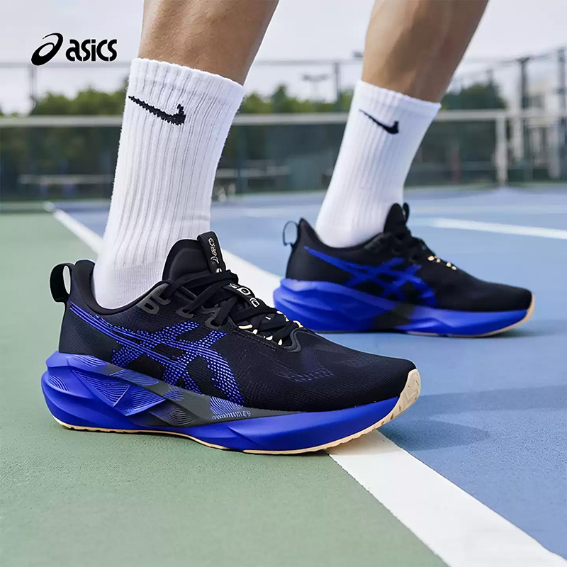 Asics NOVABLAST 5 Black Royal  - Running Gear Asics recension och pris