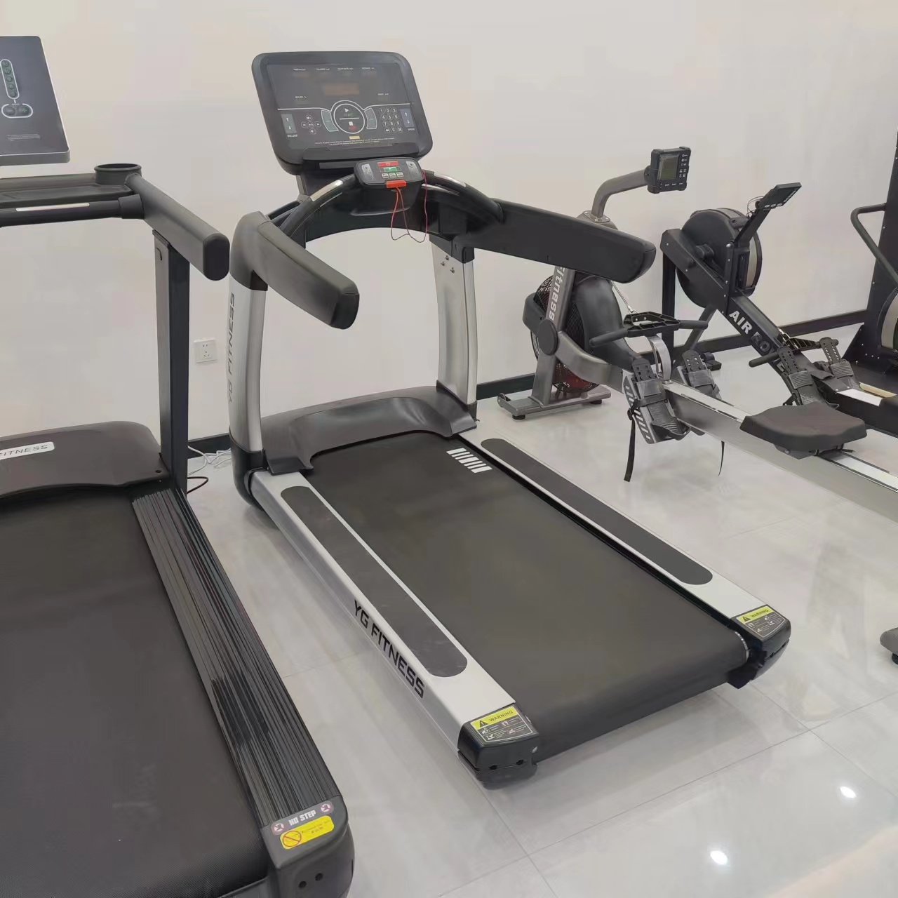 Gym Use Electric Treadmill 3 H - High And Running Gear recension och pris